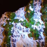 Andradite (variety demantoid), asbestos
200 x 132 mm
(Autor: Sante Celiberti)