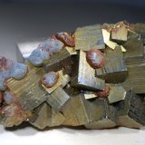 Pyrite, Aragonite (variety strontian)
51 x30 mm
(Autor: Sante Celiberti)