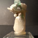 Fluorapophyllite-(K), Stilbite-Ca
52 x 31 mm
(Autor: Sante Celiberti)