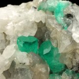 Beryl (variety emerald), Calcite, Dolomite, Pyrite
52x56x46mm, xls=10 &amp; 5mm
(Autor: Fiebre Verde)