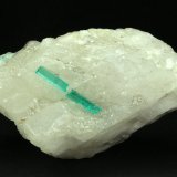 Beryl (variety emerald), Calcite
75x44x39mm, xl=22mm (combined size)
(Autor: Fiebre Verde)