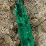 Beryl (variety emerald), Calcite, Albite (var. Cleavelandite), Pyrite
65x49x67mm, xl=20mm
(Autor: Fiebre Verde)