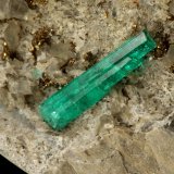 Beryl (variety emerald), Calcite, Albite (var. Cleavelandite), Pyrite
65x49x67mm, xl=20mm
(Autor: Fiebre Verde)