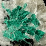 Beryl (variety emerald), Calcite
7cm across
(Autor: Fiebre Verde)