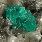 Beryl (variety emerald), Calcite, Dolomite
79x49x66mm, largest xl=13x9mm
(Autor: Fiebre Verde)