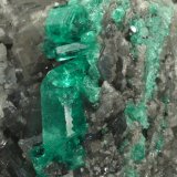 Beryl (variety emerald), Calcite, Dolomite
120x83x68mm, main xl=14mm
(Autor: Fiebre Verde)