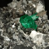 Beryl (variety emerald), Calcite
83x27x62mm, xl=9mm
(Autor: Fiebre Verde)