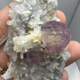 Fluorite, Quartz
80mm x 47mm x 32mm
(Autor: QT.JojoGuo)