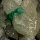 Beryl (variety emerald), Calcite
90x60x65mm, xl=16mm
(Autor: Fiebre Verde)