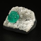 Beryl (variety emerald), Calcite, Dolomite
28x36x19mm, aggregate=6x9mm
(Autor: Fiebre Verde)