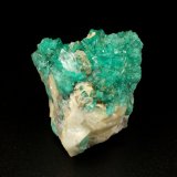 Beryl (variety emerald), Calcite, Quartz
43x30x34mm, aggregate with xls up to 10mm
(Autor: Fiebre Verde)