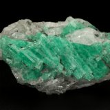 Beryl (variety emerald), Calcite, Pyrite, Quartz
H:44mm x W:25mm
(Autor: Fiebre Verde)