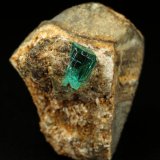 Beryl (variety emerald), Albite (variety cleavelandite)
19x25x17mm, xl=7mm
(Autor: Fiebre Verde)