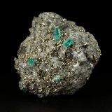 Beryl (variety emerald), Dolomite, Pyrite
68x66x35mm, xls up to 10mm
(Autor: Fiebre Verde)