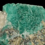 Beryl (variety emerald), Calcite, Pyrite
55x36x35mm, xl=24x20mm
(Autor: Fiebre Verde)