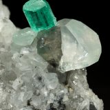 Beryl (variety emerald), Calcite, Dolomite
32x28x22mm, xl=11mm
(Autor: Fiebre Verde)