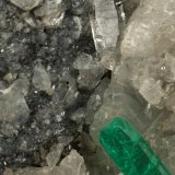 Beryl (variety emerald), Calcite, Pyrite, Quartz
105x65x60mm, xl=24mm
(Autor: Fiebre Verde)