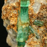 Beryl (variety emerald) with Calcite
Detail
(Autor: Fiebre Verde)
