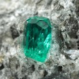 Beryl (variety emerald), Calcite, Pyrite
45x36x29mm, xl=4mm
(Autor: Fiebre Verde)