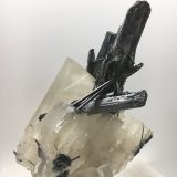 Stibnite on Baryte
12 x 7 X 4 cm
(Autor: Jean Suffert)