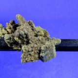 Zanazziite, Albite, Tourmaline
9.4 x 2.4 x 2.5 cm
(Autor: Don Lum)