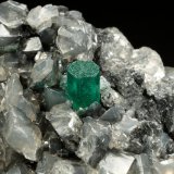 Beryl (variety emerald), Calcite, Dolomite
53x38x34mm, xl=5x4mm
(Autor: Fiebre Verde)