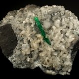 Beryl (variety emerald), Calcite
130x80x150mm, xl=53mm
(Autor: Fiebre Verde)