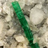 Beryl (variety emerald), Calcite
130x80x150mm, xl=53mm
(Autor: Fiebre Verde)
