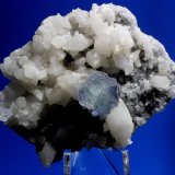 Fluorite, Calcite
7.3 x 6.5 cm
(Autor: Don Lum)