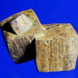 Limonite pseudomorph after pyrite
4.8 x 3.0 cm
(Autor: Don Lum)
