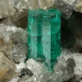 Beryl (variety emerald), Calcite, Dolomite, Pyrite
67x53x27mm, xl=11mm
(Autor: Fiebre Verde)
