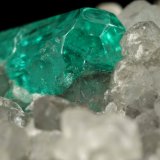 Beryl (variety emerald), Calcite, Dolomite, Pyrite
78x40x34mm, xls=12 &amp; 11mm
(Autor: Fiebre Verde)