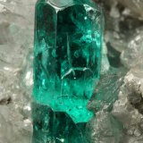 Beryl (variety emerald), Calcite, Dolomite, Pyrite
78x40x34mm, xls=12 &amp; 11mm
(Autor: Fiebre Verde)