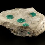Beryl (variety emerald), Calcite, Dolomite, Pyrite
100x80x50mm, largest aggregate=17x13mm
(Autor: Fiebre Verde)