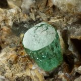 Beryl (variety emerald), Calcite
46x25x30mm, xl=7x7mm
(Autor: Fiebre Verde)