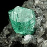 Beryl (variety emerald), Calcite, Dolomite
39x24x18mm, xl=9mm
(Autor: Fiebre Verde)