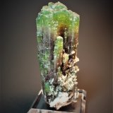 Elbaite (Tourmaline Group)
180 mm x 90 mm x 78 mm
(Autor: Don Lum)