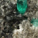 Beryl (variety emerald), Calcite, Dolomite, Pyrite
84x43x54mm, xl=7mm
(Autor: Fiebre Verde)