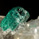 Beryl (variety emerald), Calcite, Dolomite, Pyrite
69x57x38mm, xls up to 10mm
(Autor: Fiebre Verde)