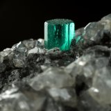 Beryl (variety emerald), Calcite, Dolomite
53x38x34mm, xl=5x4mm
(Autor: Fiebre Verde)