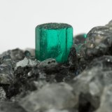 Beryl (variety emerald), Calcite, Dolomite
53x38x34mm, xl=5x4mm
(Autor: Fiebre Verde)