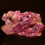 Vesuvianite var. manganoan vesuvianite
3.5 x 2.0 cm
(Autor: Don Lum)