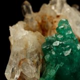 Beryl (variety emerald), Quartz
72x40x68mm, xl=30mm
(Autor: Fiebre Verde)