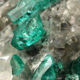 Beryl (variety emerald), Calcite, Dolomite, Pyrite
69x57x38mm, xls up to 10mm
(Autor: Fiebre Verde)