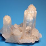 Quartz
8.7 x 5.4 x 7.7 cm
(Autor: Don Lum)