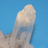 Quartz
8.7 x 5.4 x 7.7 cm
(Autor: Don Lum)