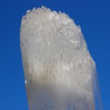 Quartz
8.7 x 5.4 x 7.7 cm
(Autor: Don Lum)