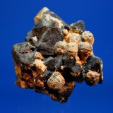 Anatase, Kimzeyite, Magnetite
4.0 x 3.5 x 2.0 cm
(Autor: Don Lum)