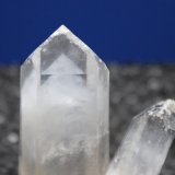 Quartz
5 x 3.3 cm
(Autor: Don Lum)