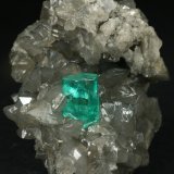 Beryl (variety emerald), Calcite
44x32x39mm  xl=9mm
(Autor: Fiebre Verde)